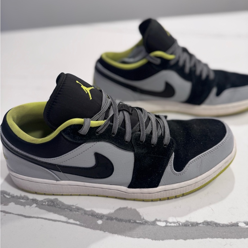 Air Jordan 1 Low Venom Green Men’s size 13